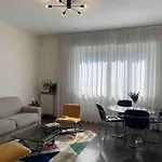 Artsy Flat With Shared Pool