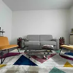 Artsy Flat With Shared Pool