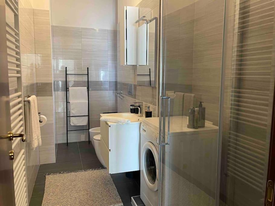 Artsy Flat With Shared Pool * Milan