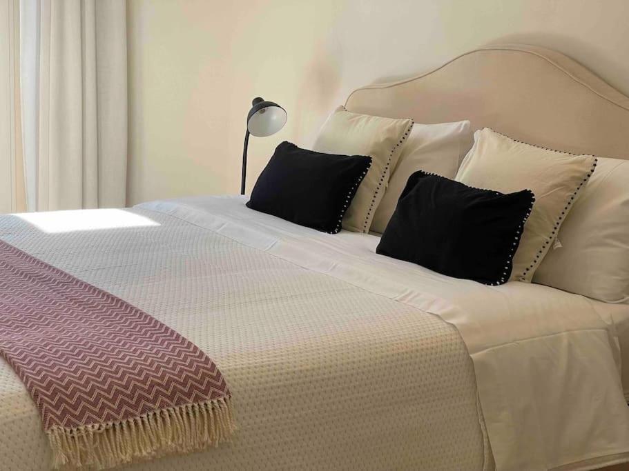 Artsy Flat With Shared Pool Appartement Milan